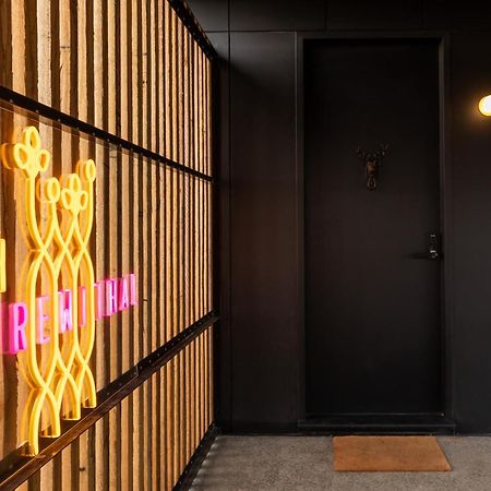 Wherewithal Luxury Suites Carlton Екстериор снимка