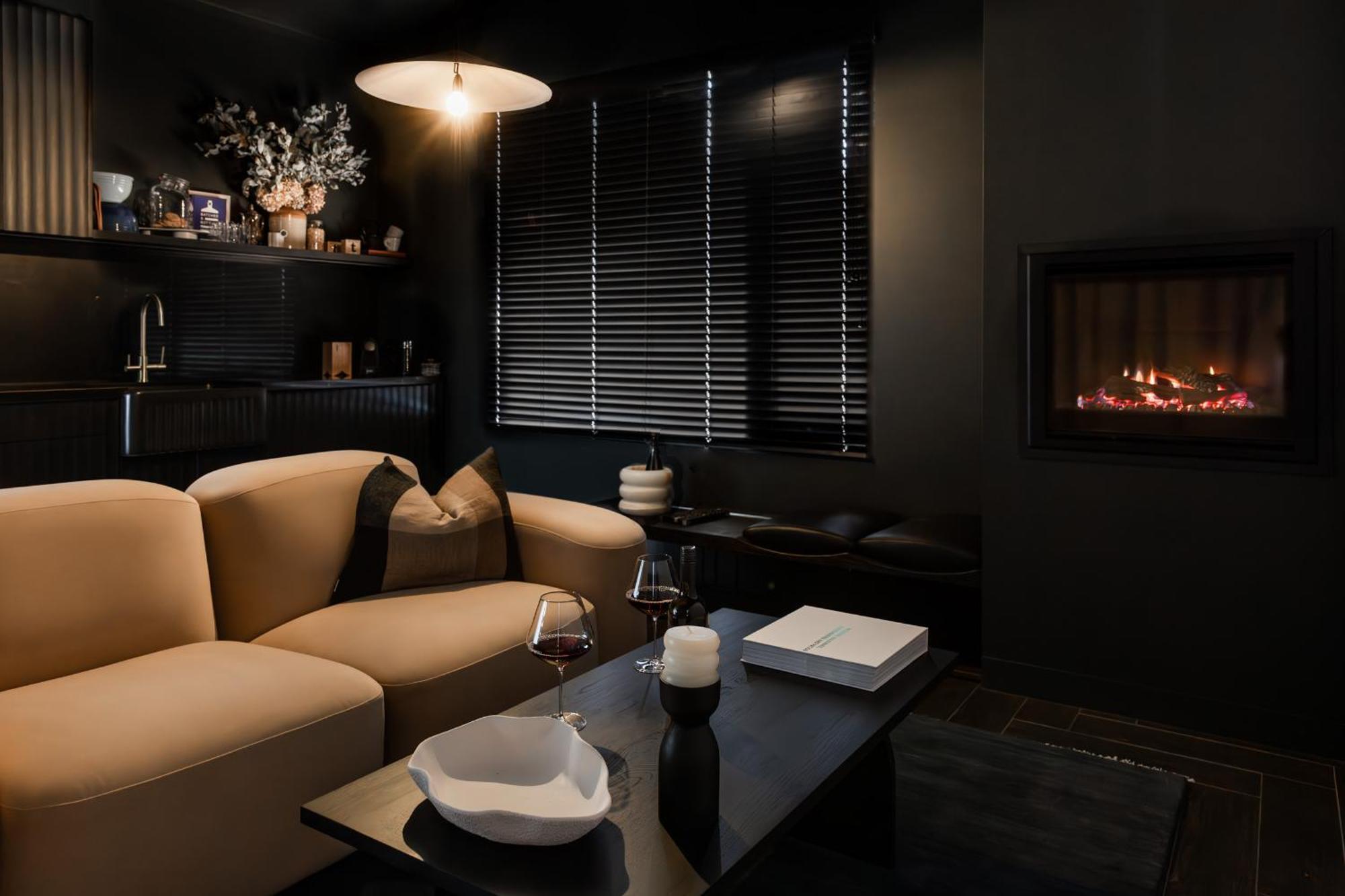Wherewithal Luxury Suites Carlton Екстериор снимка