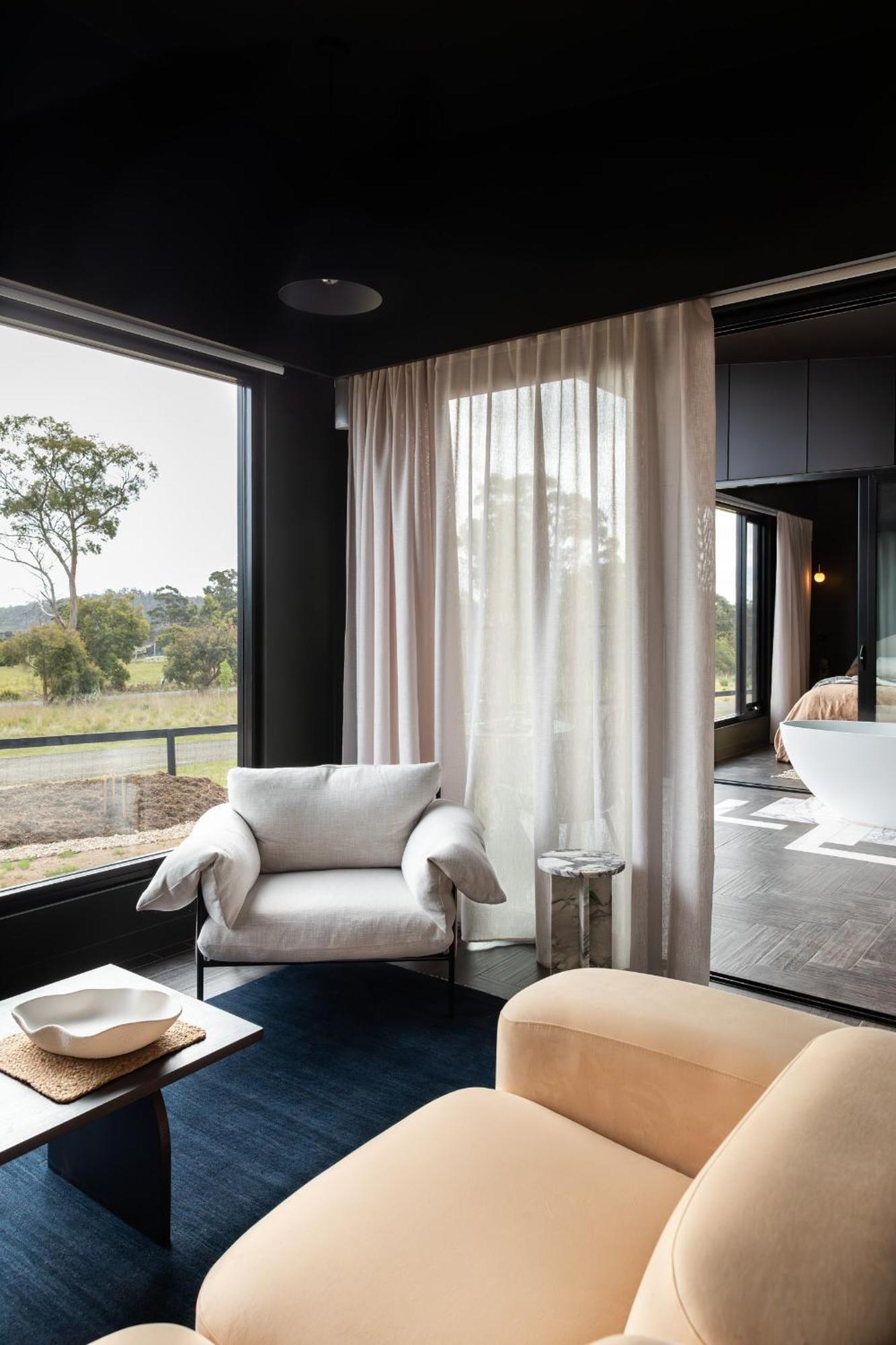 Wherewithal Luxury Suites Carlton Екстериор снимка